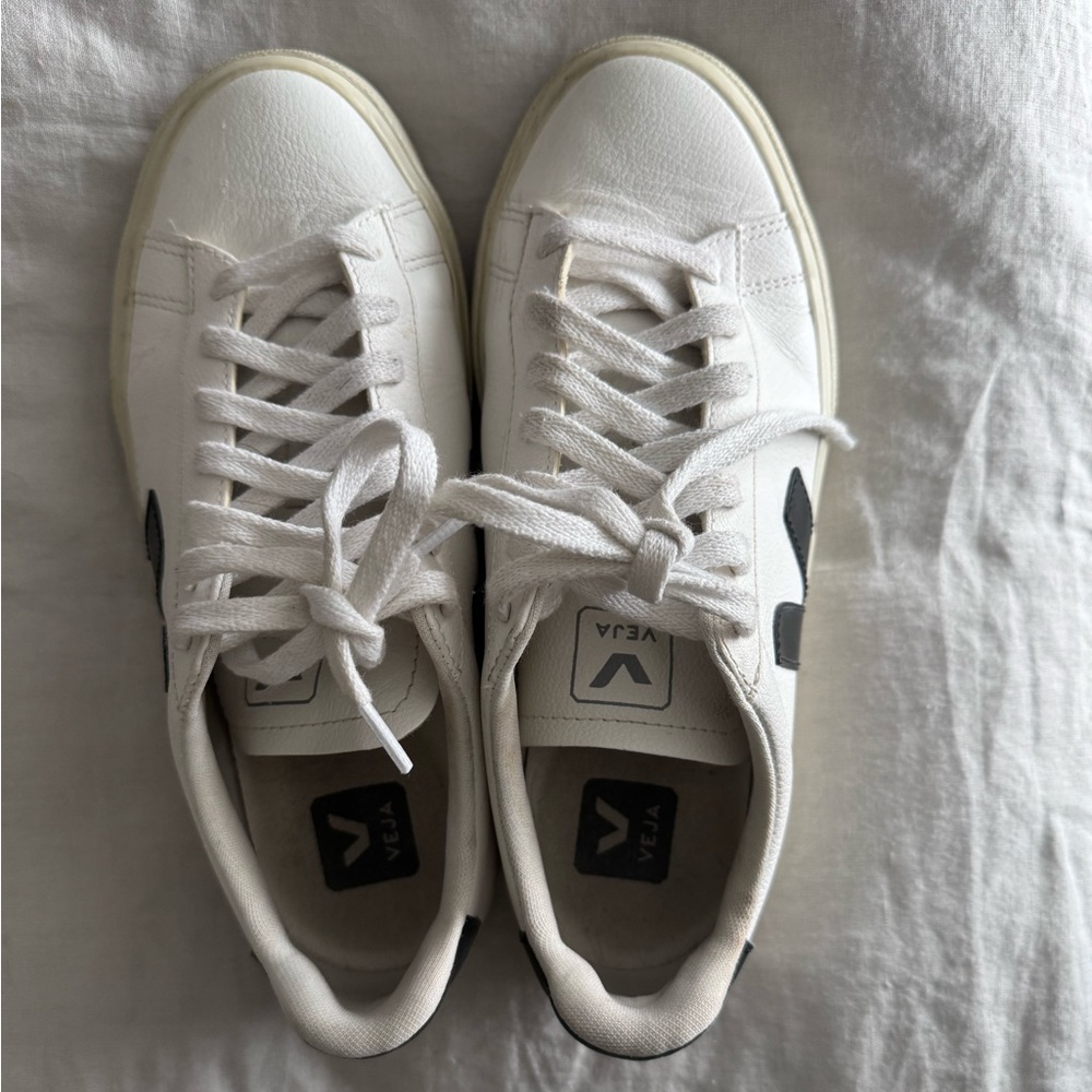 Veja sneakers size 7